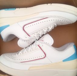 Nike Air Jordan 2 Retro Low Women's Size 9 'UNC  To CHI'