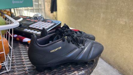 Soccer cleats