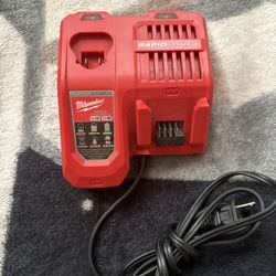 Milwaukee Fast Charger Like New 50$ Or Best Offer 