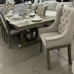 Dining Table With 4 Side Chairs And 2 Arm Chairs 