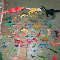 96 Dinosaur Toys