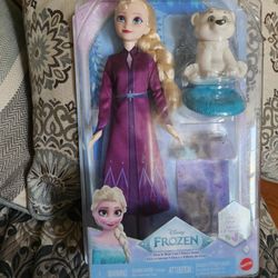 Disney frozen Elsa and Bear cub new