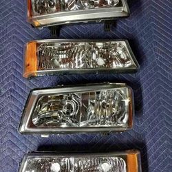 03-06 Chevy Silverado/Avalanche Headlights Faros Calaveras Micas Luces