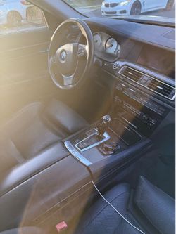 2012 BMW 750