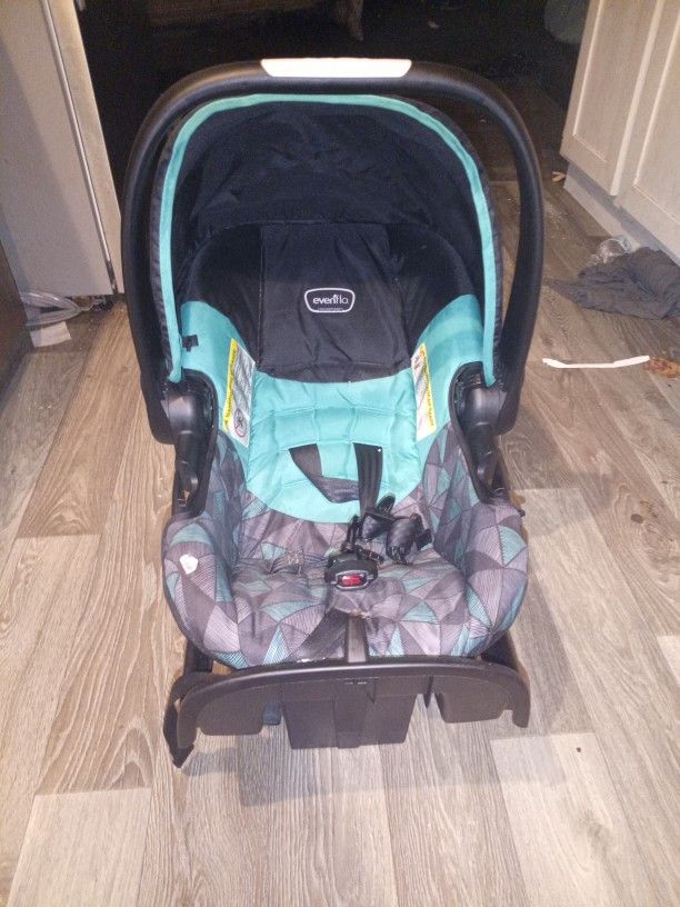 Brand-new Evenflo Carseat