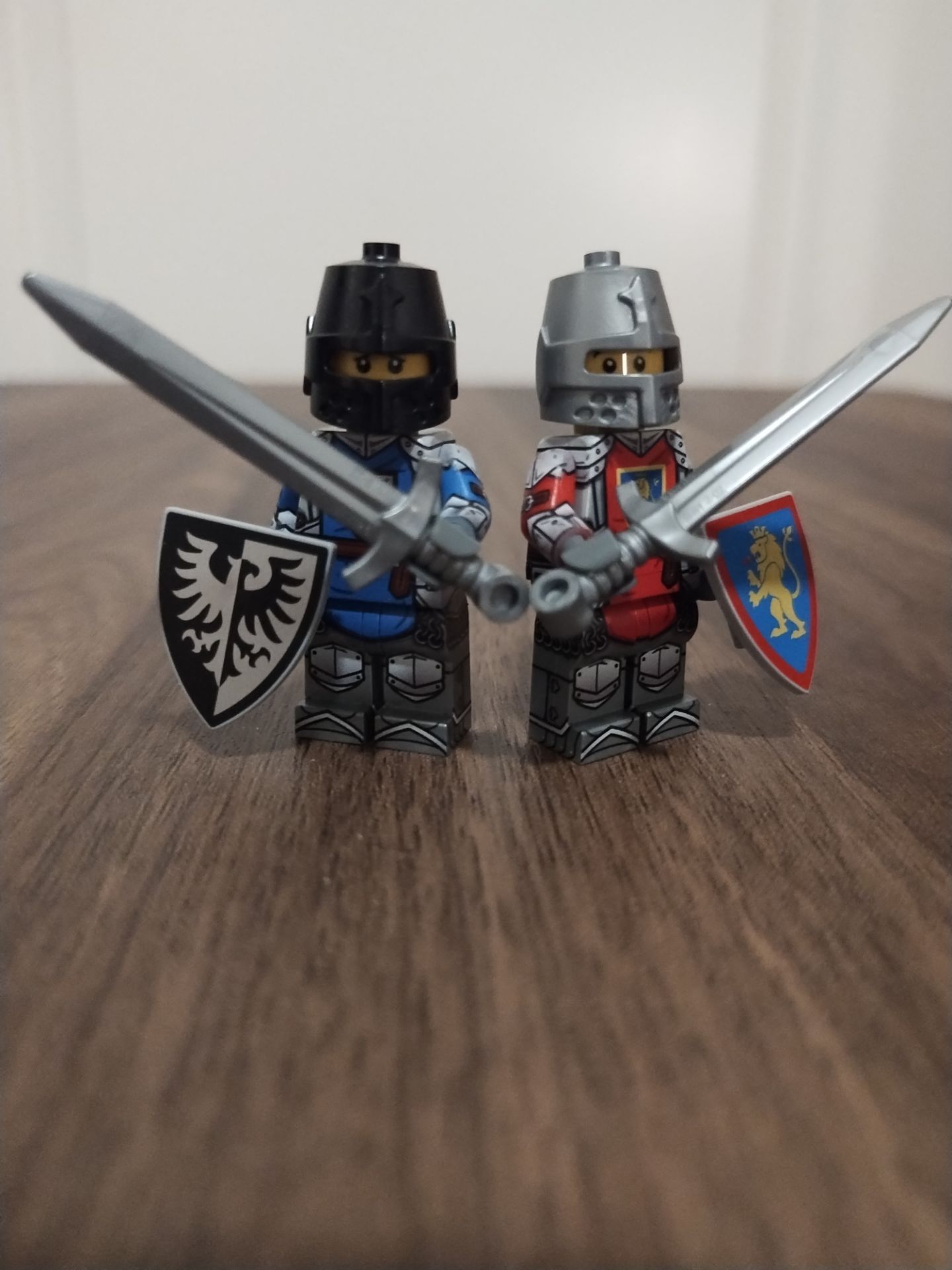 Lego Castle Black Falcon Knight and Lion Knight