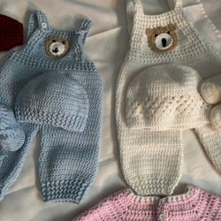 Trajecito De Bebé Tejido 