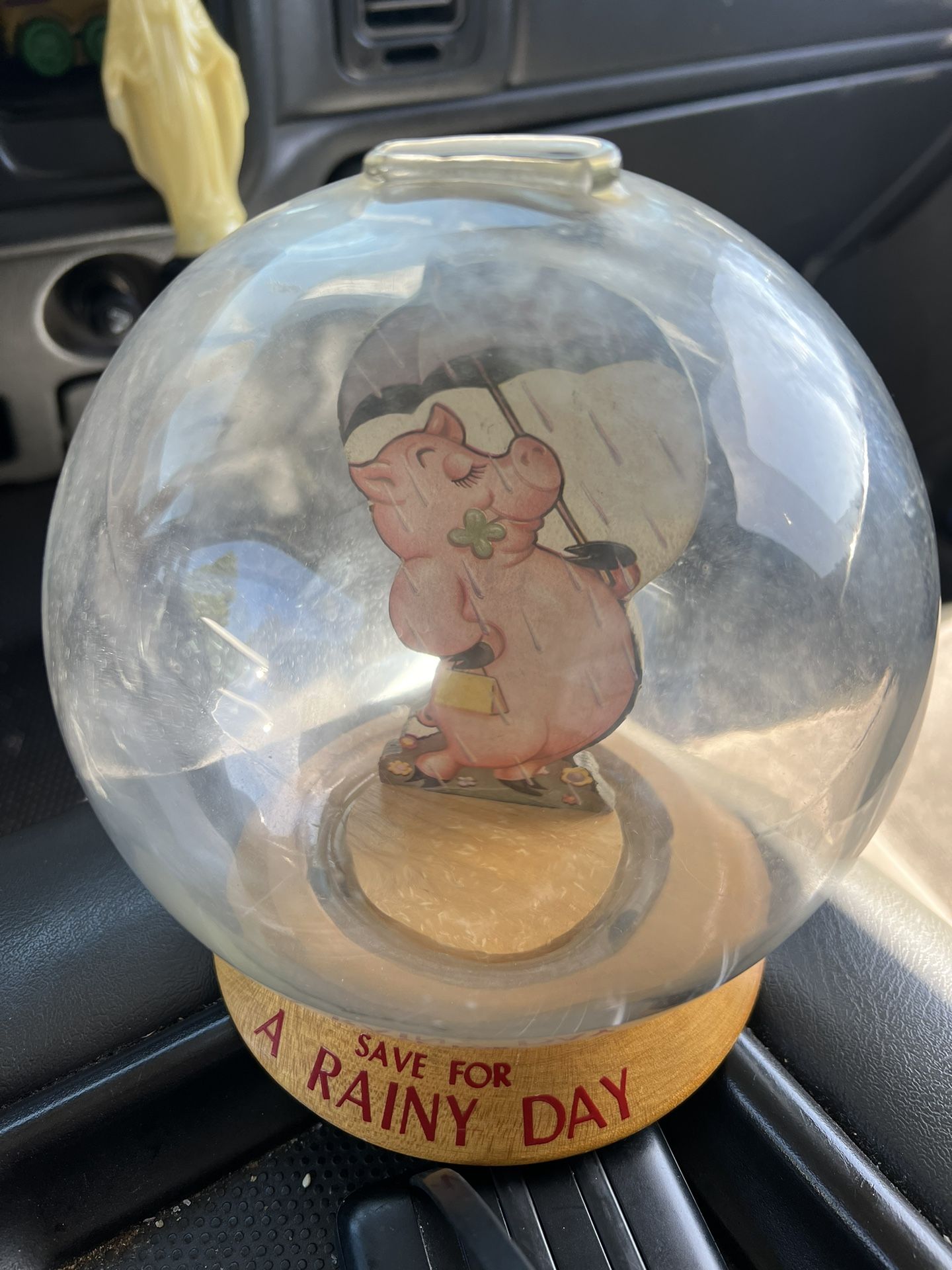 Vintage Vic Moran “pig” Piggy Bank Collectibles & Art