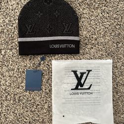 LV Beanie (Brandnew With Tags)