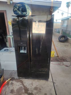 Double door refrigerator
