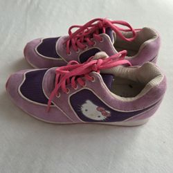 Like New Hello Kitty Size 6.5 They Are Super Cute  Located RANCHO&MILL COLTON 