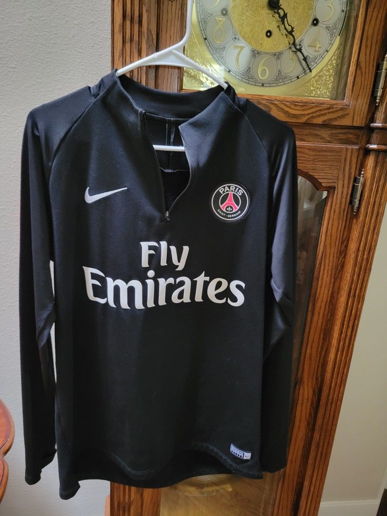 Fly Emirates Soccer Jersey. L