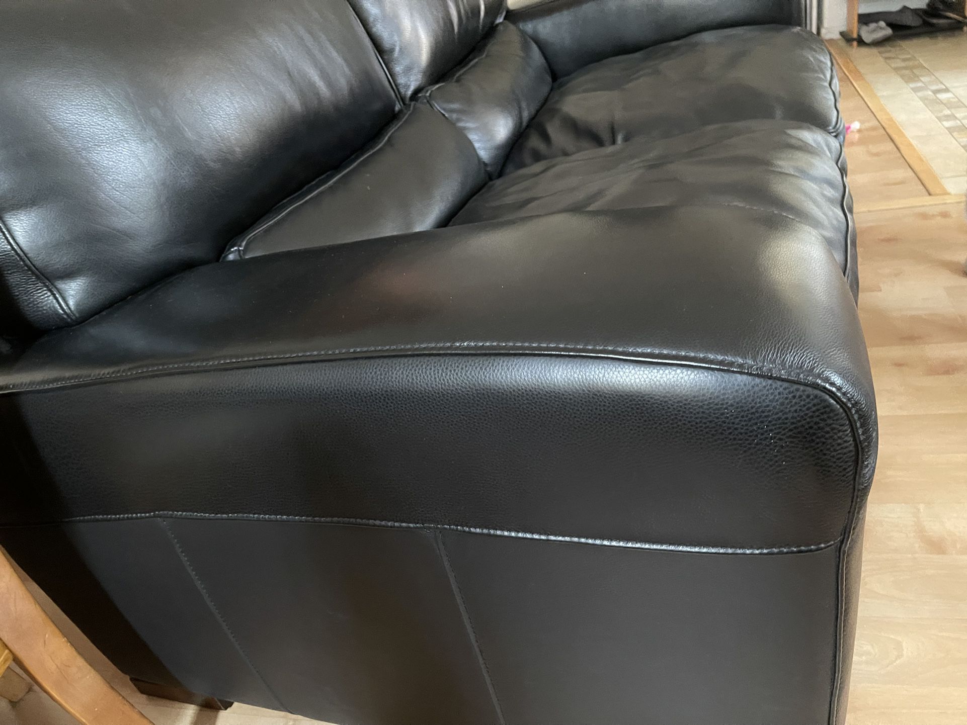 Genuine 100% All Leather Loveseat And Armchair, In Great Condition 
