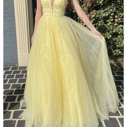 New Beautiful sparkly long dress