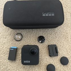 GoPro 360 Max + Battery + Accessories + 128Gb Memory + Case 