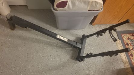 Thule. Hitch mount bike carrier