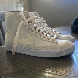 High Top Women’s Nikes