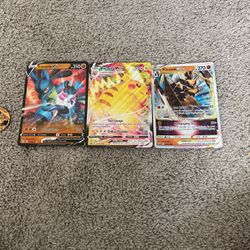 3 Giant Pokémon Cards And Pokémon Coin