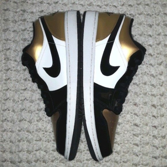 Air Jordan 1 Low 'Gold Toe' Size 11.5