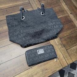 Michael Kors Bag with Wallet