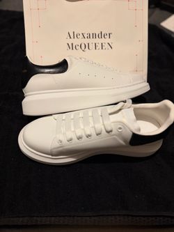 Alexander McQueen Oversized 130$ ‼️Sneakers size 9.5 White Black