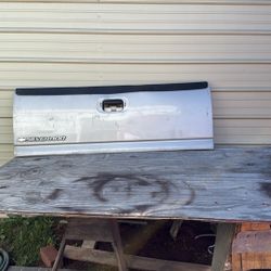 2006 Chevy Silverado Tail Gate. 