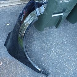 Toyota Venza Fender  2023 Small Dent 