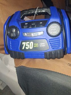 CEN TECH 750 PEAK AMPS JUMP START