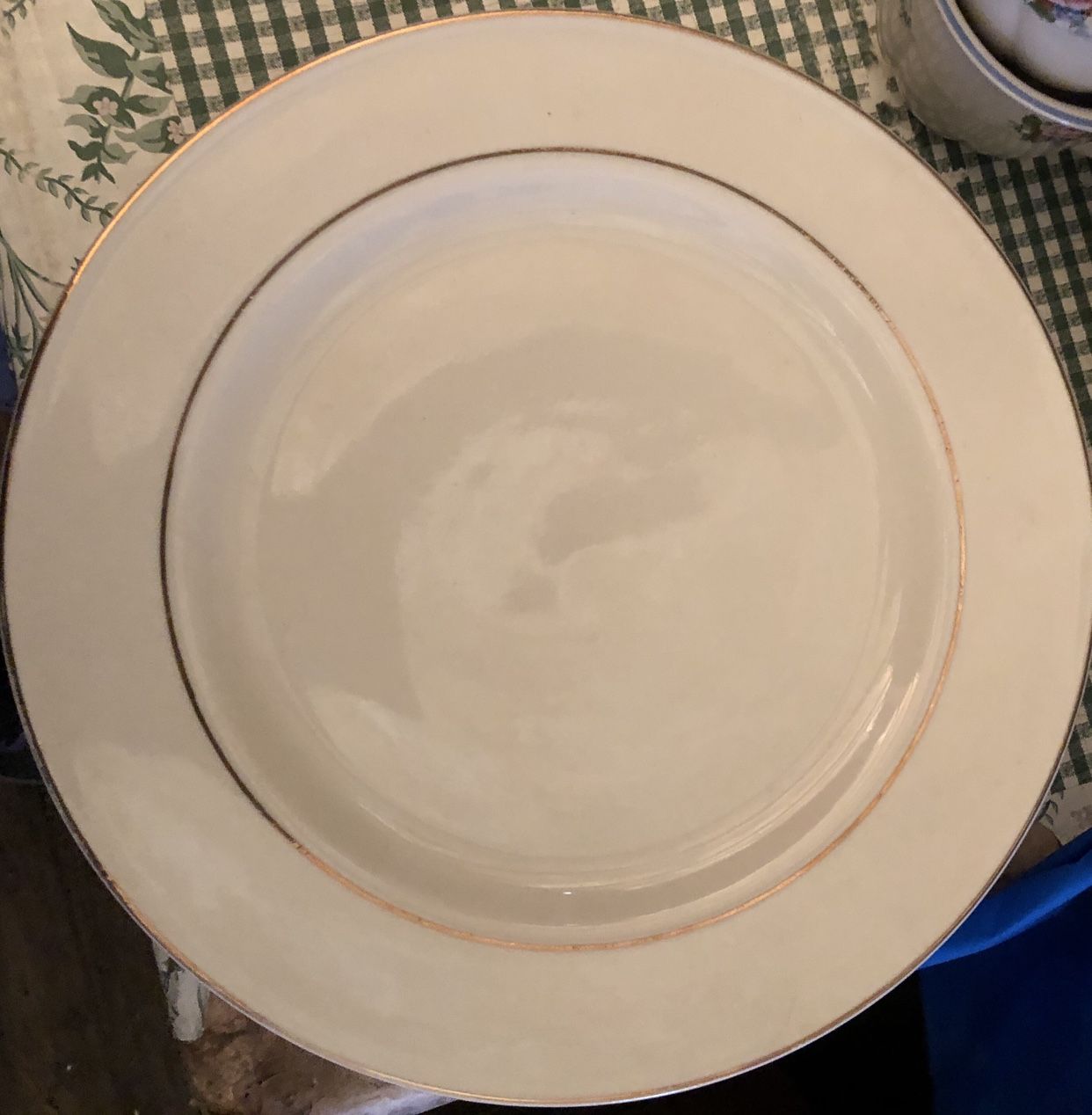 GOLD TRIM CHINA