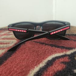 Unisex prada sunglasses