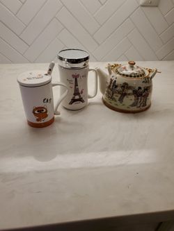 Tea Pot And 2 Mugs