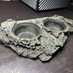 Reptile Feeder/ Magnet Attachable