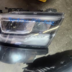 2019 2020 2021  2022 Dodge Ram 1500 Right  Headlight Part 