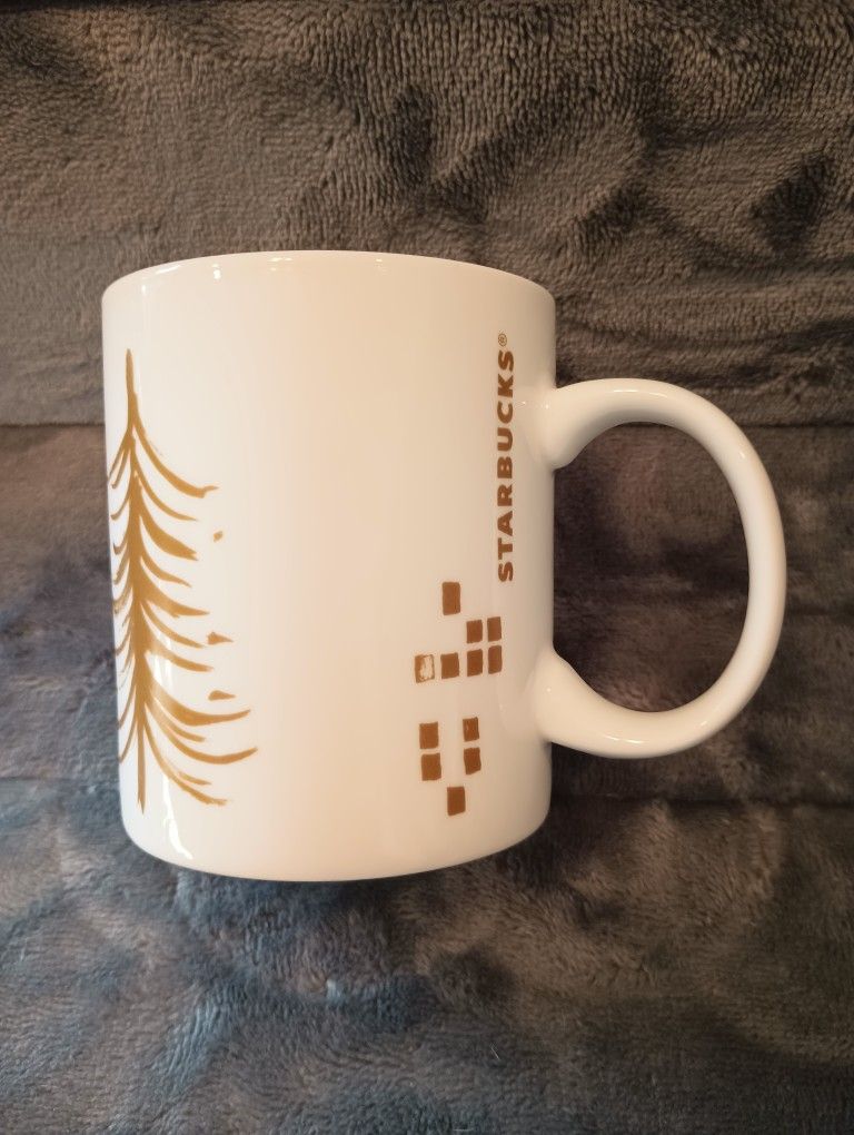 Starbucks Holiday Gold Christmas Tree White 12 oz Coffee Cup Mug 2014