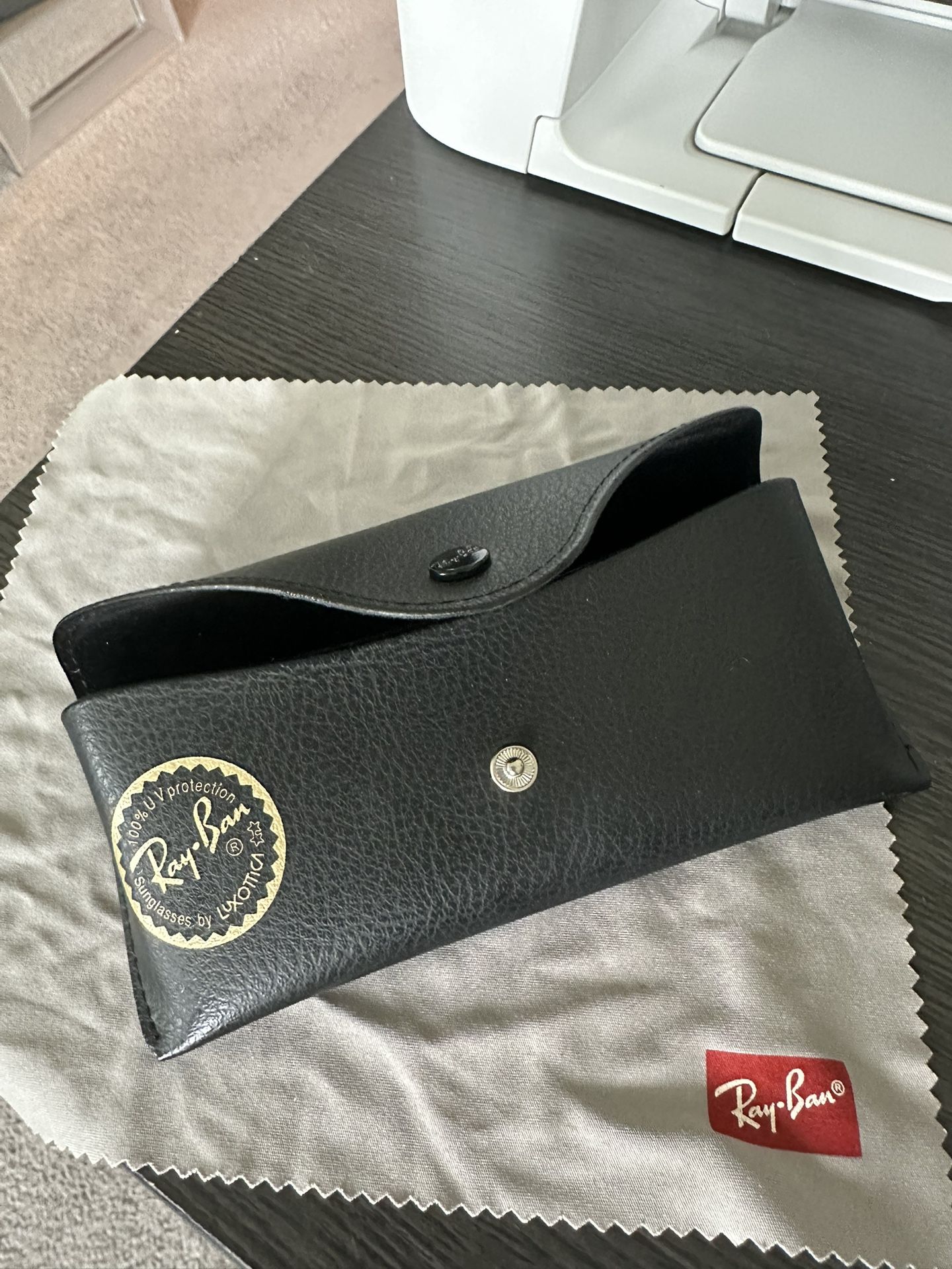 Rayban case original with cloth 