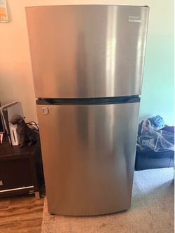 Frigidaire Stainless Steel Top Freezer Refrigerator