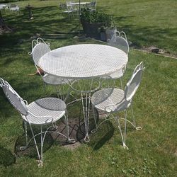 Lawn Furniture Wrought Iron Vintage