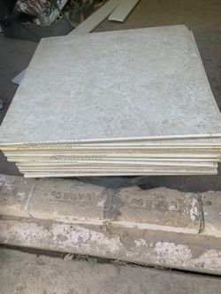 Porcelain Floor Tile 18 18 Inch These Were Extras From Previous Tile Job $25 OBO