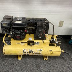DEWALT D55270 5.5HP Gas 8 Gal Twin Tank Air Compressor