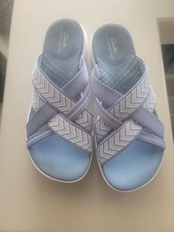 Clarks Size 7 Cloudsteppers Sandals