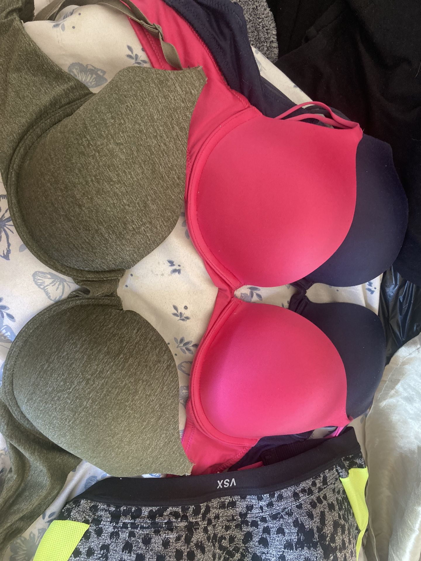 Bras 34C + Black Corset