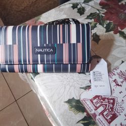   Hand Bag And It Still Has A Tag 45$ On It 