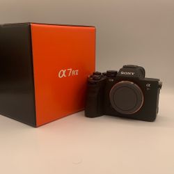 Sony A7RV. Open Box 