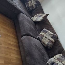 Brown Couch With Pillows