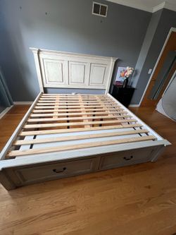 MOVING SALE ! King bed frame