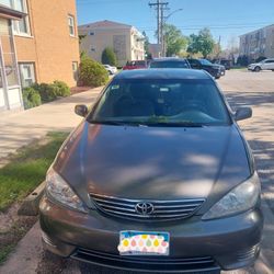 2006 Toyota Camry ( Clean Title)