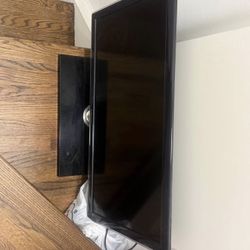 Samsung TV monitor 33” with built in speakers