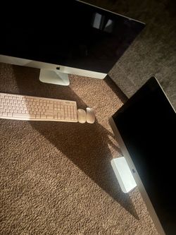 2023 apple I Mac ( no keyboard or mouse )