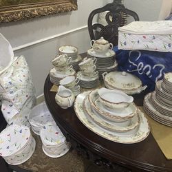 Vintage Big Porcelain Dinnerware Set 63 Pcs Service For 8 And Storage 