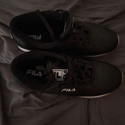 size 8 filas